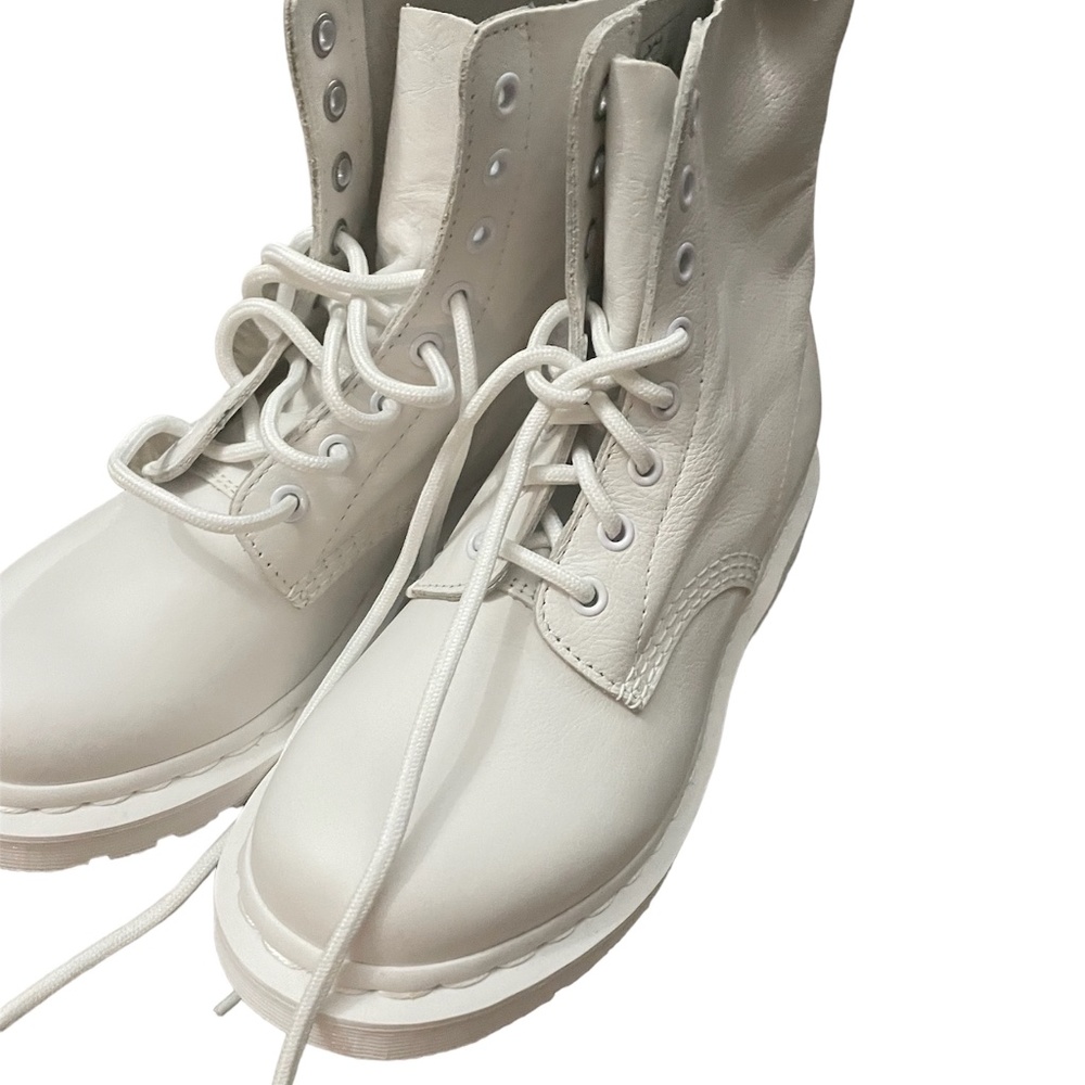 DR. MARTENS  Boots  White Size 7